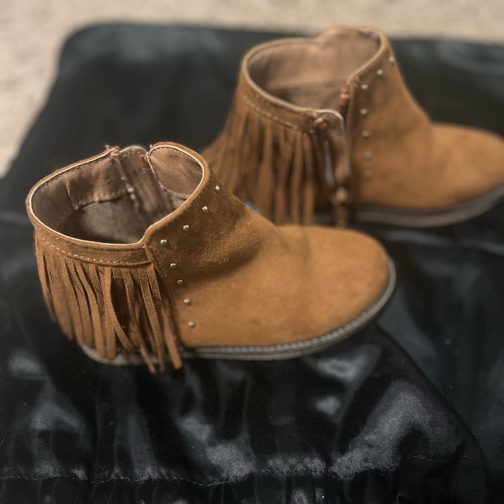 Super cute girl boots